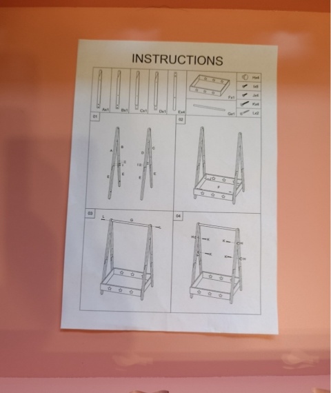 Drewniany wieszak dziecięcy z różową szufladą – biały Relaxdays brak drążka na wieszaki