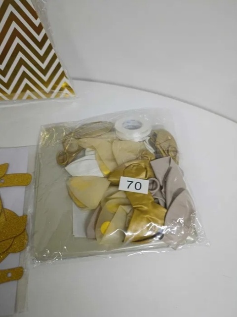 DEKORACJA NA PRZYJĘCIE , 70-te URODZINY -BALONY ,GIRLANDA ,NAPIS