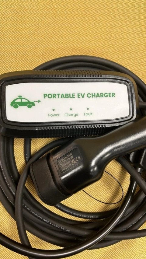 Przenośna ładowarka do samochodów elektrycznych EV – Type 2 | 10A | 2.5kW