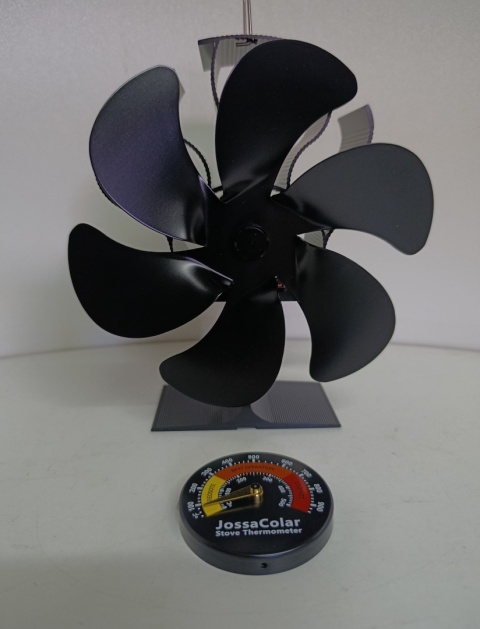 Termoelektryczny wentylator kominkowy – wiatrak na kominek bez prądu + termometr magnetyczny