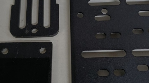 Uchwyt biurkowy (Desk Mount Clamp) do kierownicy gamingowej komputerowej - brak części śrubek montażowych